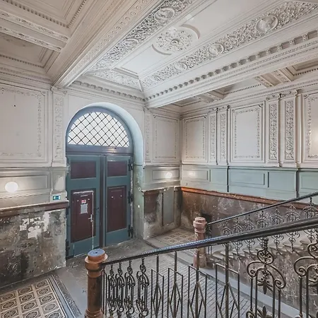 Heritage Building Private Room, Ac, W Kitchen Ferienhaus *
