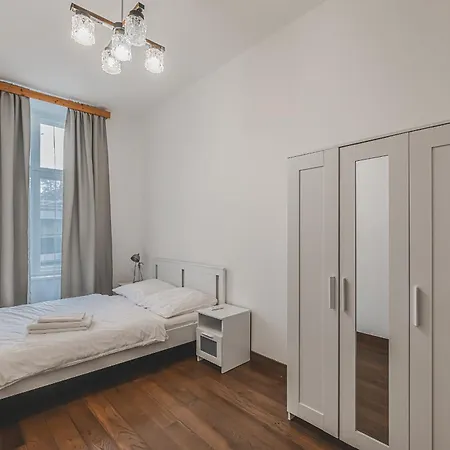 Heritage Building Private Room, Ac, W Kitchen *
