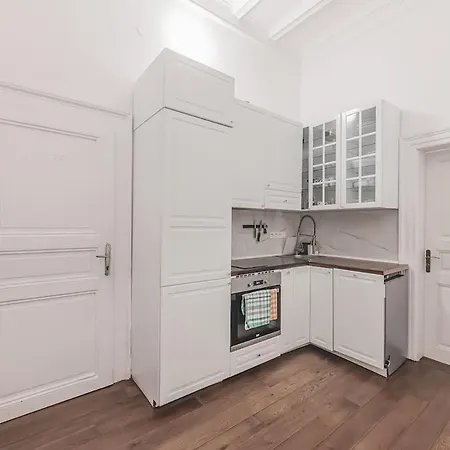 Casa vacanze Heritage Building Private Room, Ac, W Kitchen *