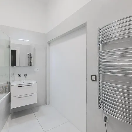 Heritage Building Private Room, Ac, W Kitchen *